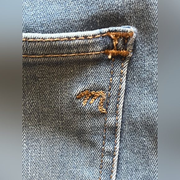 Madewell Curvy Skinny Roadtripper cropped jeans. High rise. Blue medium wash 31P - Picture 12 of 12